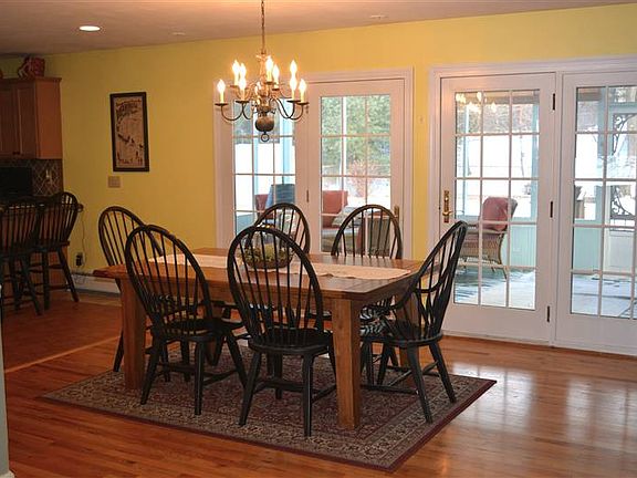 4th image of 11 Cypress Dr