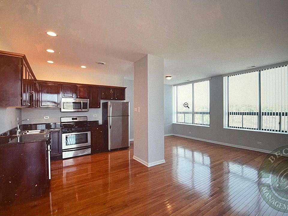 1st image of 2450 W Howard St #402