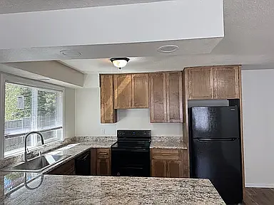 11407 SW 35th Ave — Photo 3