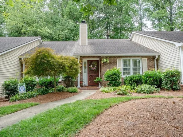 20 Brownstone Ln, Greensboro, NC 27410