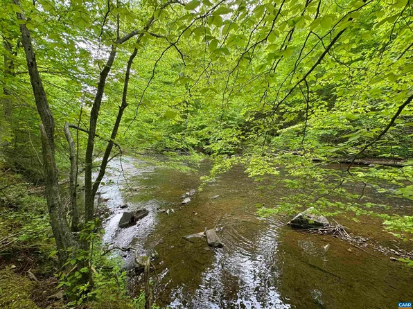 Hollywood Rd, Appomattox, VA 24522