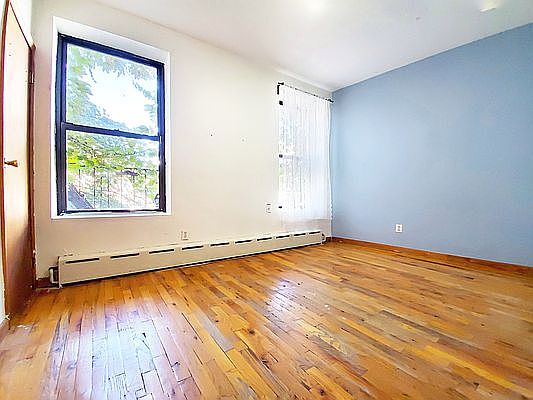 3rd image of 505 Lafayette Ave APT 1