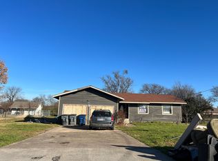 761 E 3rd St, Lancaster, TX 75146