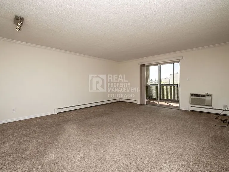 3470 S Poplar St #407 — Photo 5