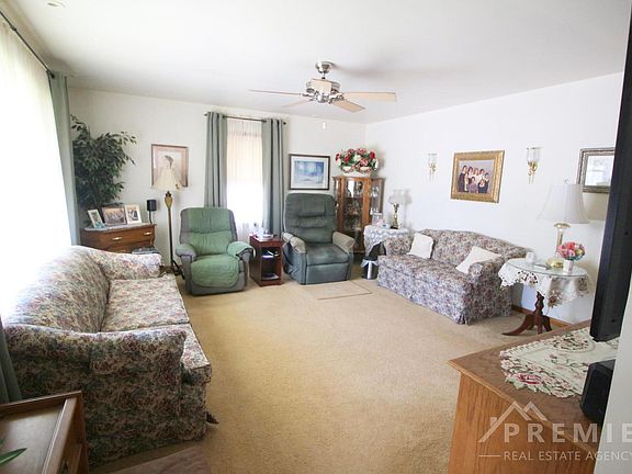 3rd image of 4 W Mountain Ave S