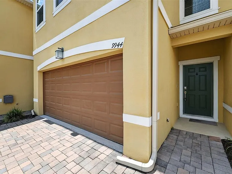 9944 Red Eagle Dr — Photo 3