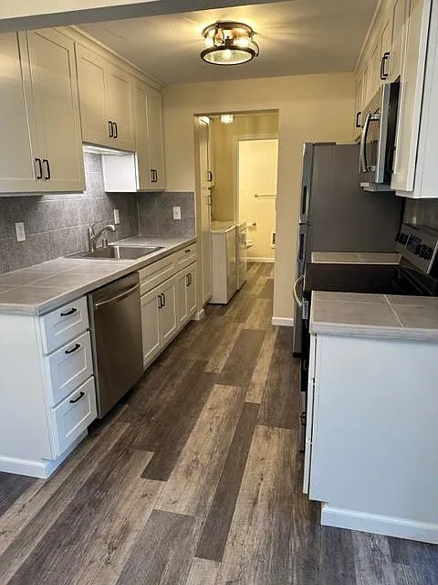 4921 Lovely Ln SE — Photo 2