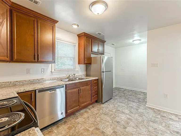 5104 Lochaven Ave — Photo 5