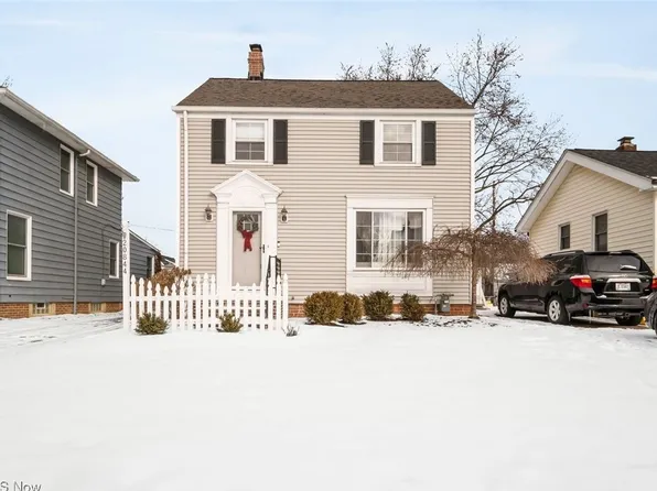 20844 Stanford Ave, Fairview Park, OH 44126