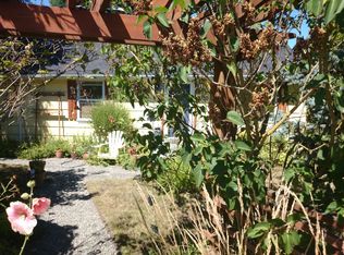 3720 SW 100th St, Seattle, WA 98146