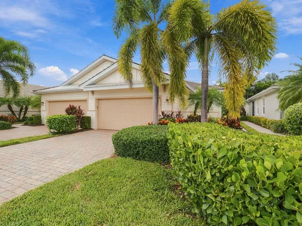 14943 Edgewater Cir, Naples, FL 34114