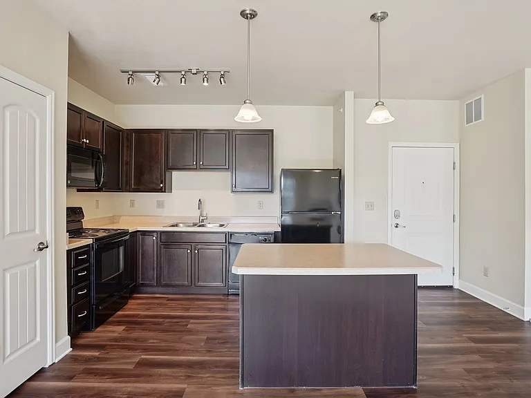 Trail Ridge at Woodland Park Apartments — Photo 29