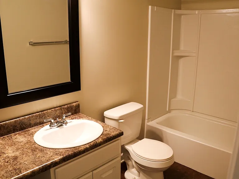 Highland Court — Photo 18