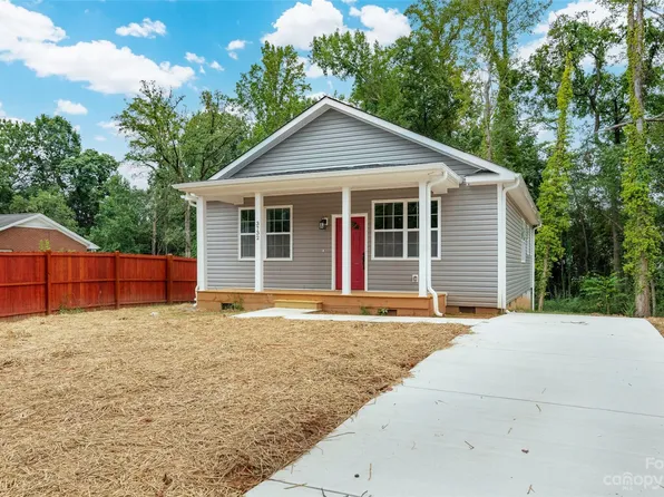 3732 Oakwood Rd, Charlotte, NC 28269