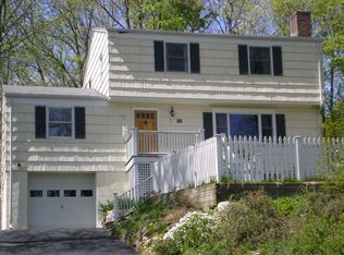 15 Steeple Top Rd, Norwalk, CT 06853