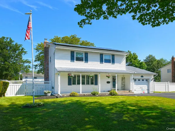 42 Montrose Drive, Commack, NY 11725
