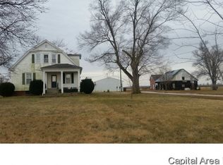 8620 Auburn Rd, Auburn, IL 62615