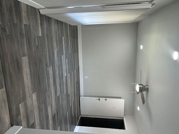 4th image of 1315 W 19th St #1305-07
