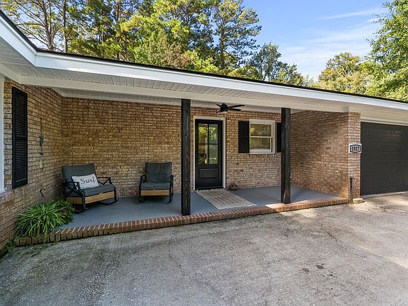 4th image of 1917 Candy Ln.