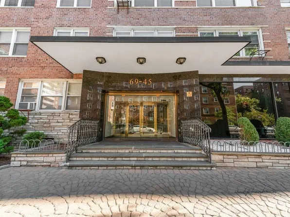 69-45 108th Street #2J, Forest Hills, NY 11375