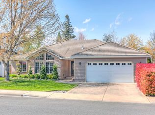 1000 Jackson Creek Dr, Central Point, OR