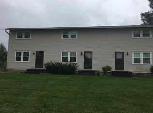 1266 Smith Kramer St NE, Hartville, OH 44632