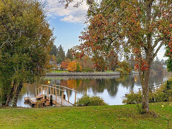 3rd image of 1178 Rhoda Ln