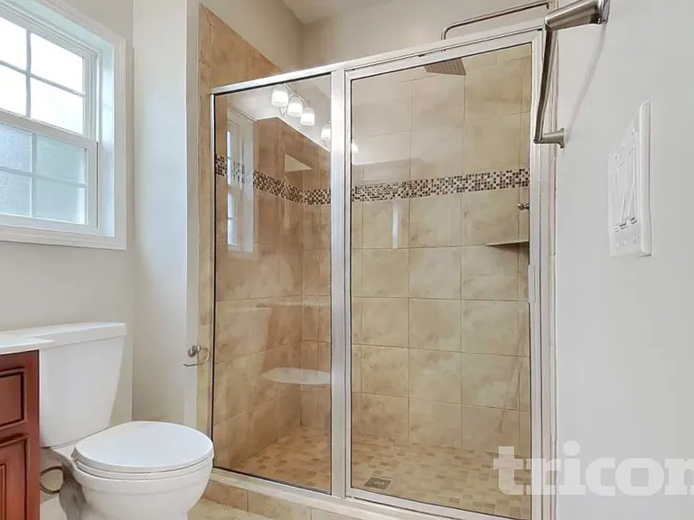 8820 Cole St — Photo 8