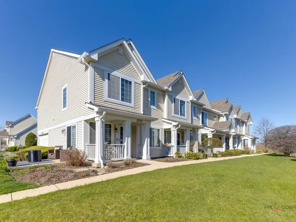 12772 W Wakefield Dr, Beach Park, IL 60083