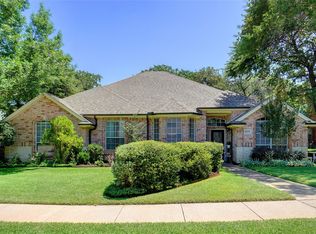 1660 Spinnaker Ln, Azle, TX 76020