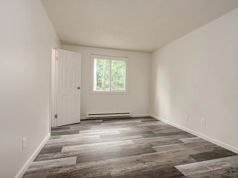 Oakbrook Manor Apartments — Photo 46
