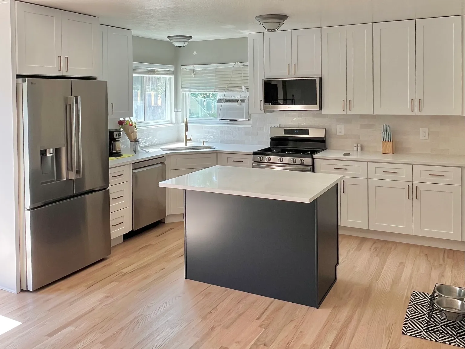 5 bed, 2000 sqft, $2,600 — Photo 3