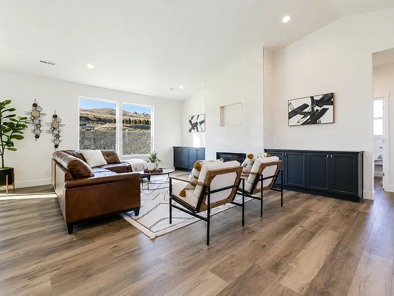 220 Tiber St — Photo 7