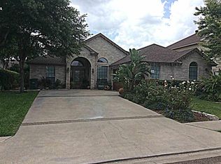 2050 Cochiti Dr, Laredo, TX 78045