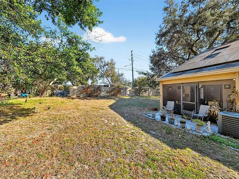 1300 Woodman Way — Photo 2