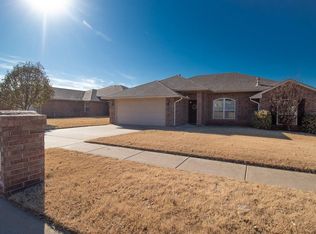 4221 Red Apple Ter, Moore, OK 73160
