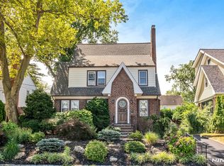 258 Grayson Pl, Teaneck, NJ 07666