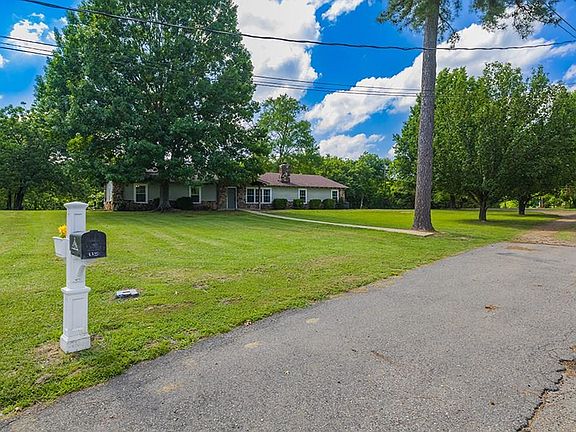 2nd image of 115 Greenwood Cir