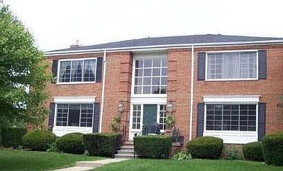 2nd image of 780 E Fox Hills Dr