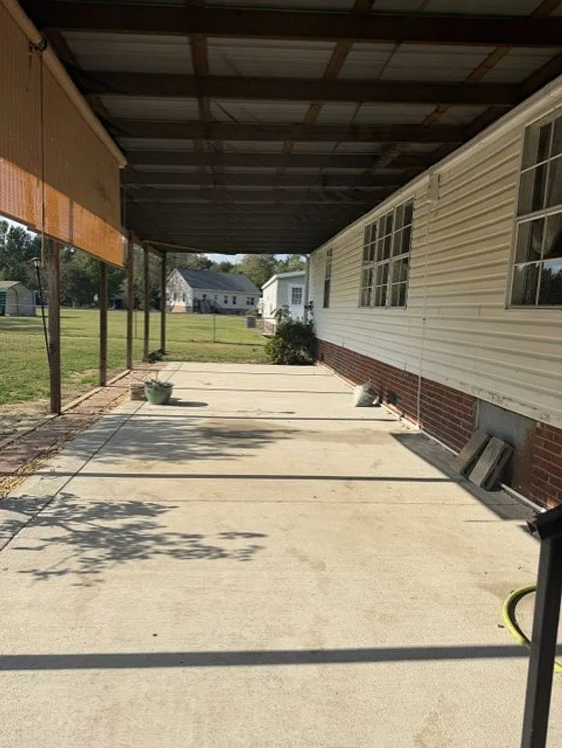 5660 Creek Road, Grifton — Photo 2