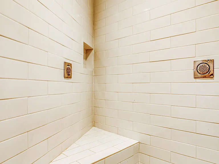 421 Irondale Dr #B — Photo 60