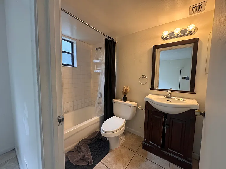 2050 N Congress Ave #207 — Photo 8
