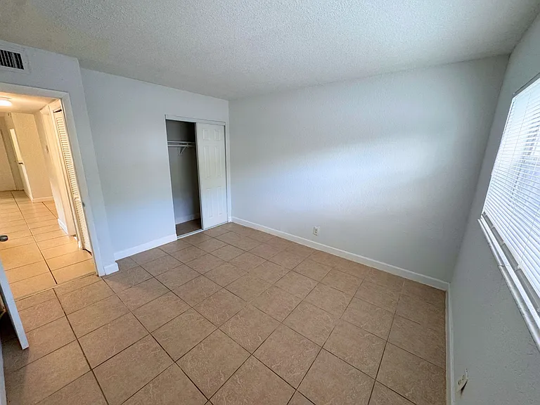 4160 NW 21st St #G106 — Photo 3