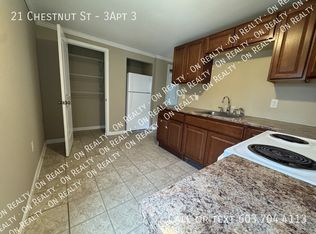 21 Chestnut St APT 3, Tilton, NH 03276