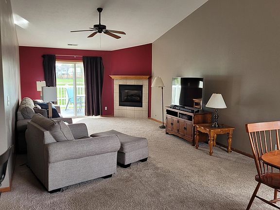 3rd image of 6421 Oak Crest Ln