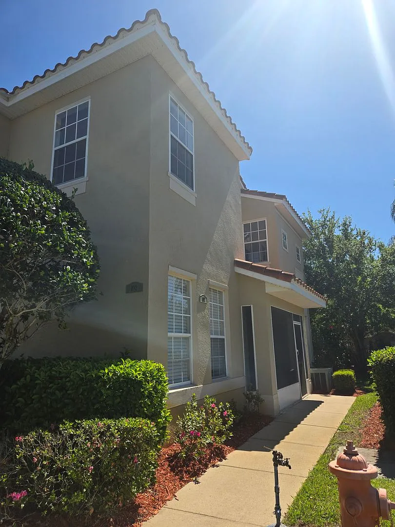 4 Bedroom 3.5 Bath Townhome in The Reserve At Windwood Bay! Available Now — Photo 1