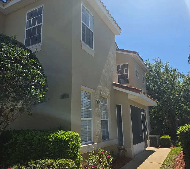 102 Monroe Cir