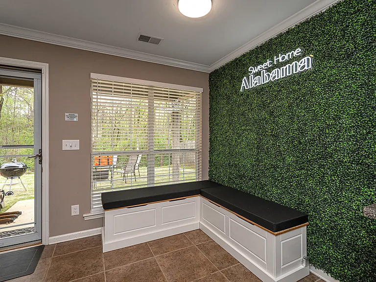 Willow Glenn Dr — Photo 14