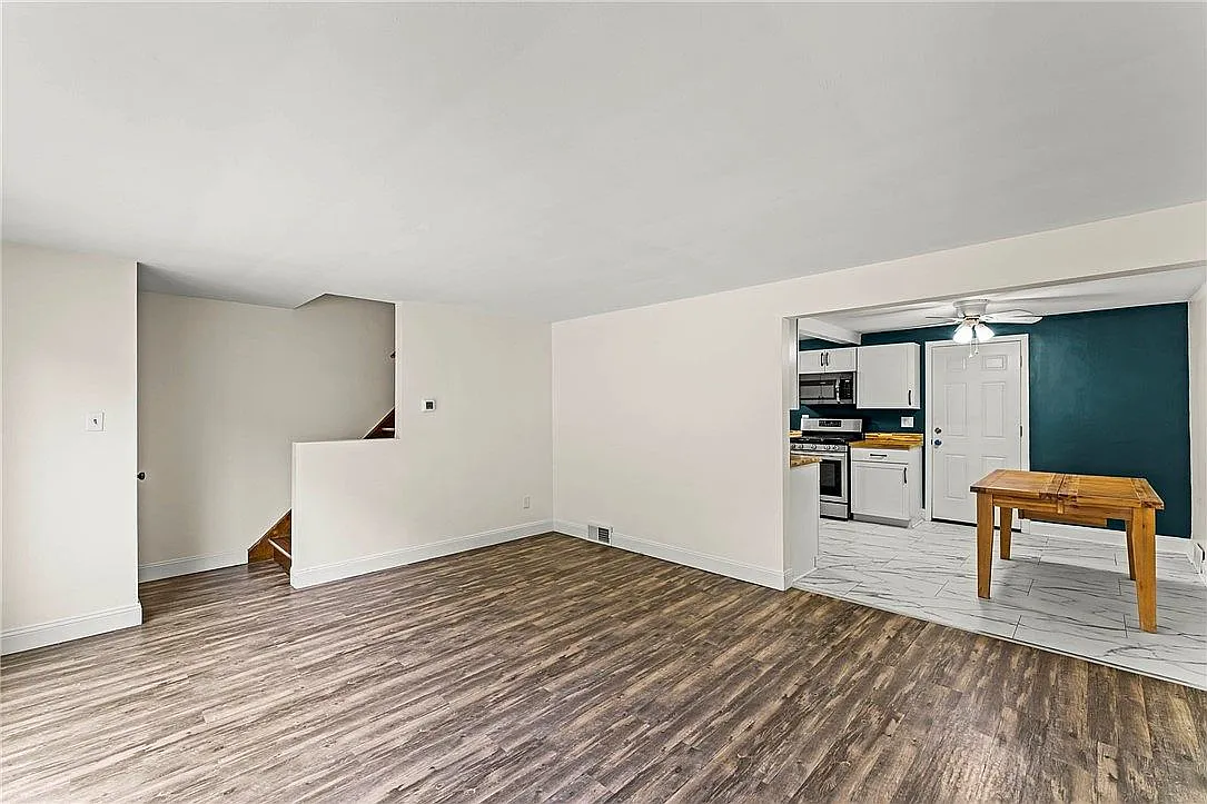 3 bed, 1040 sqft, $1,500 — Photo 4