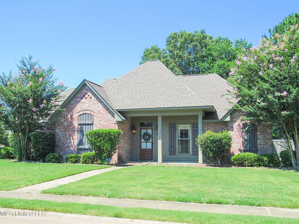 1st image of 125 Cedar Green Dr